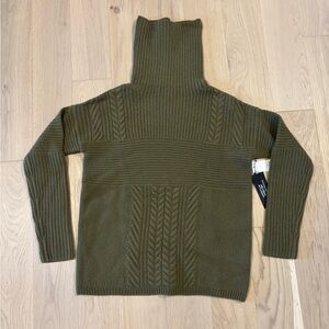 NEW w/o tag Banana Republic Cashmere Olive Sweater